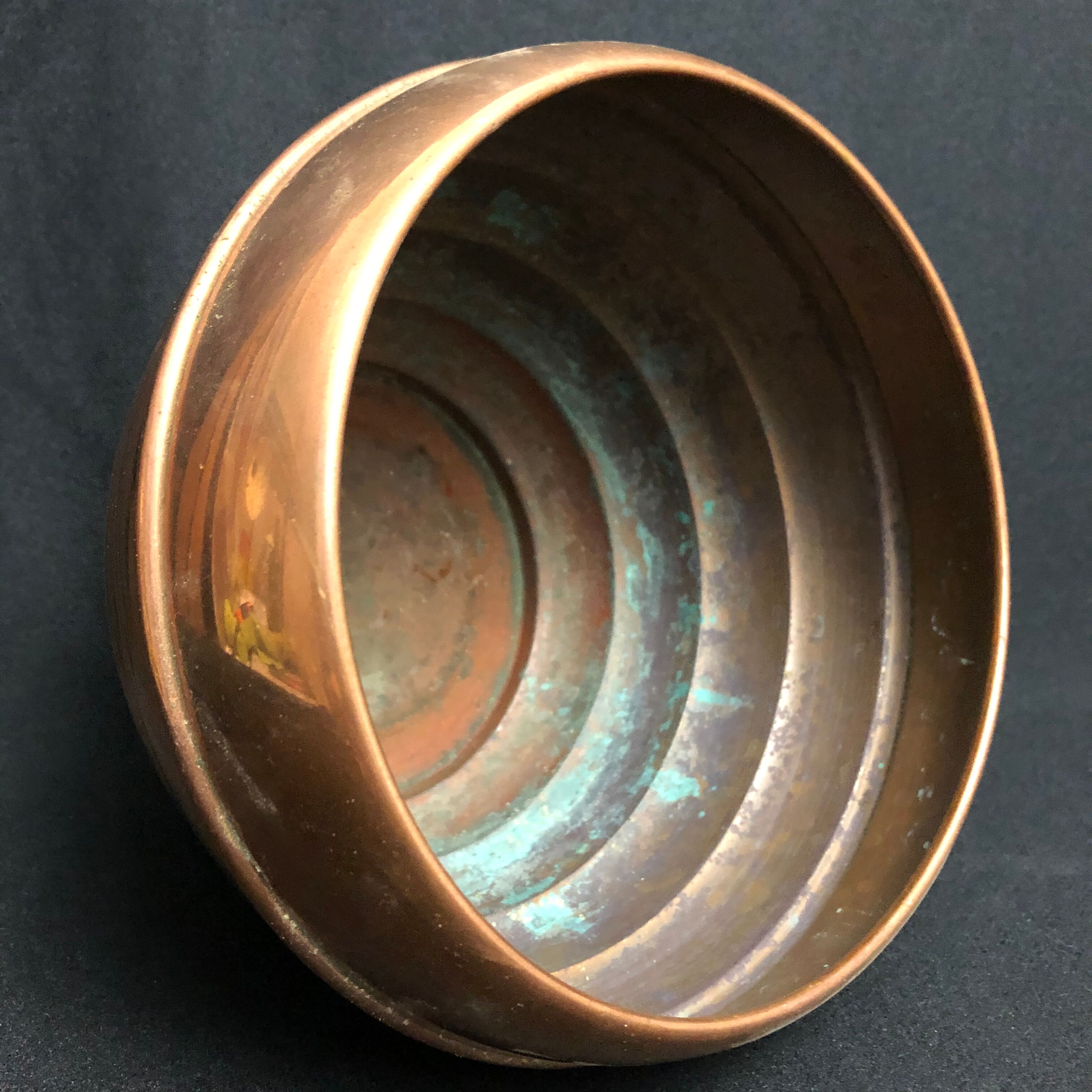Cache pot en cuivre