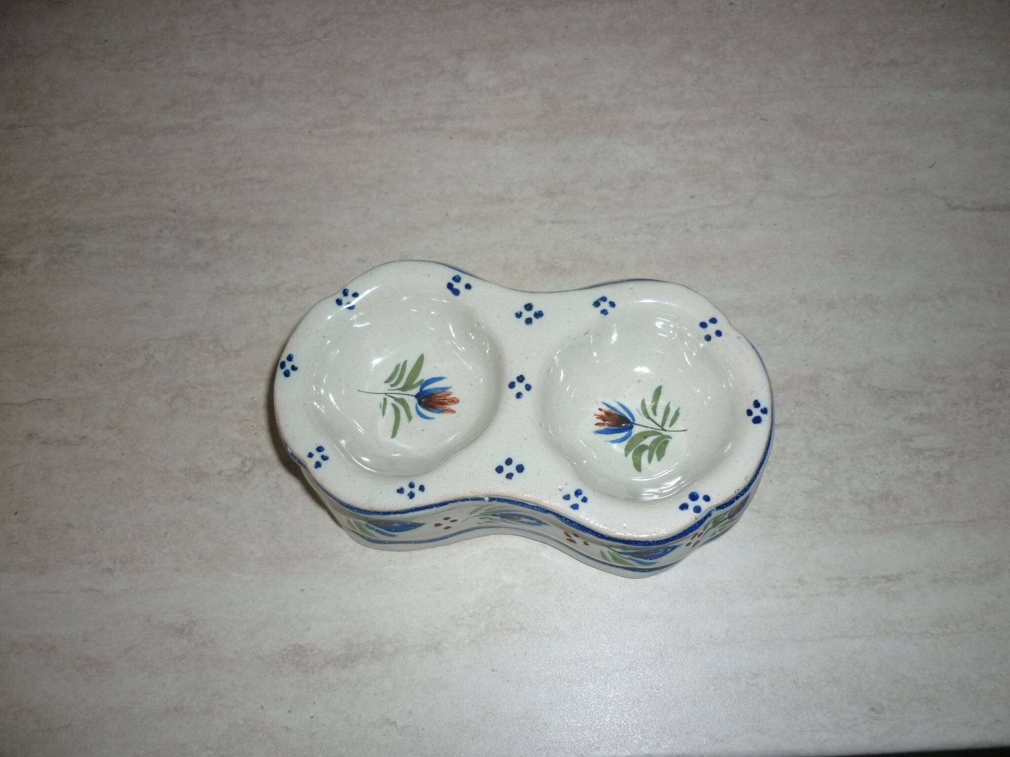 HB ceramic table salt shaker