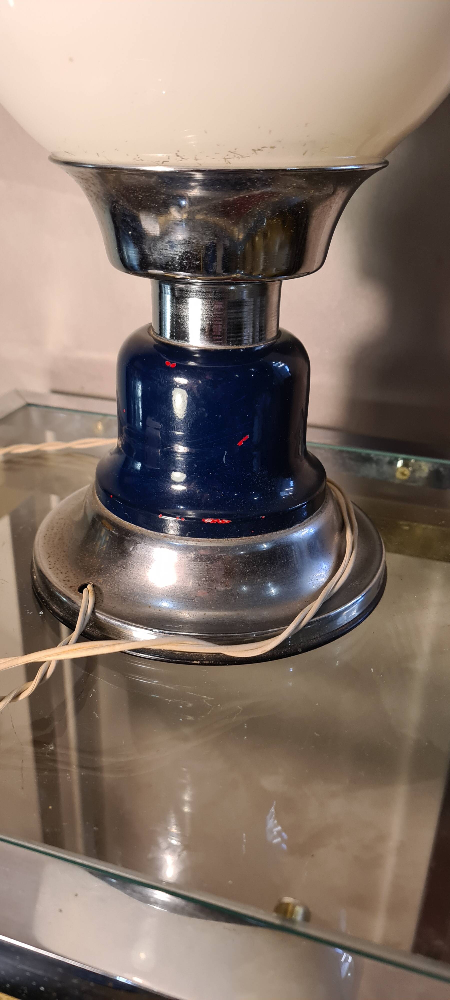 Petite lampe de table ou chevet 1960-70