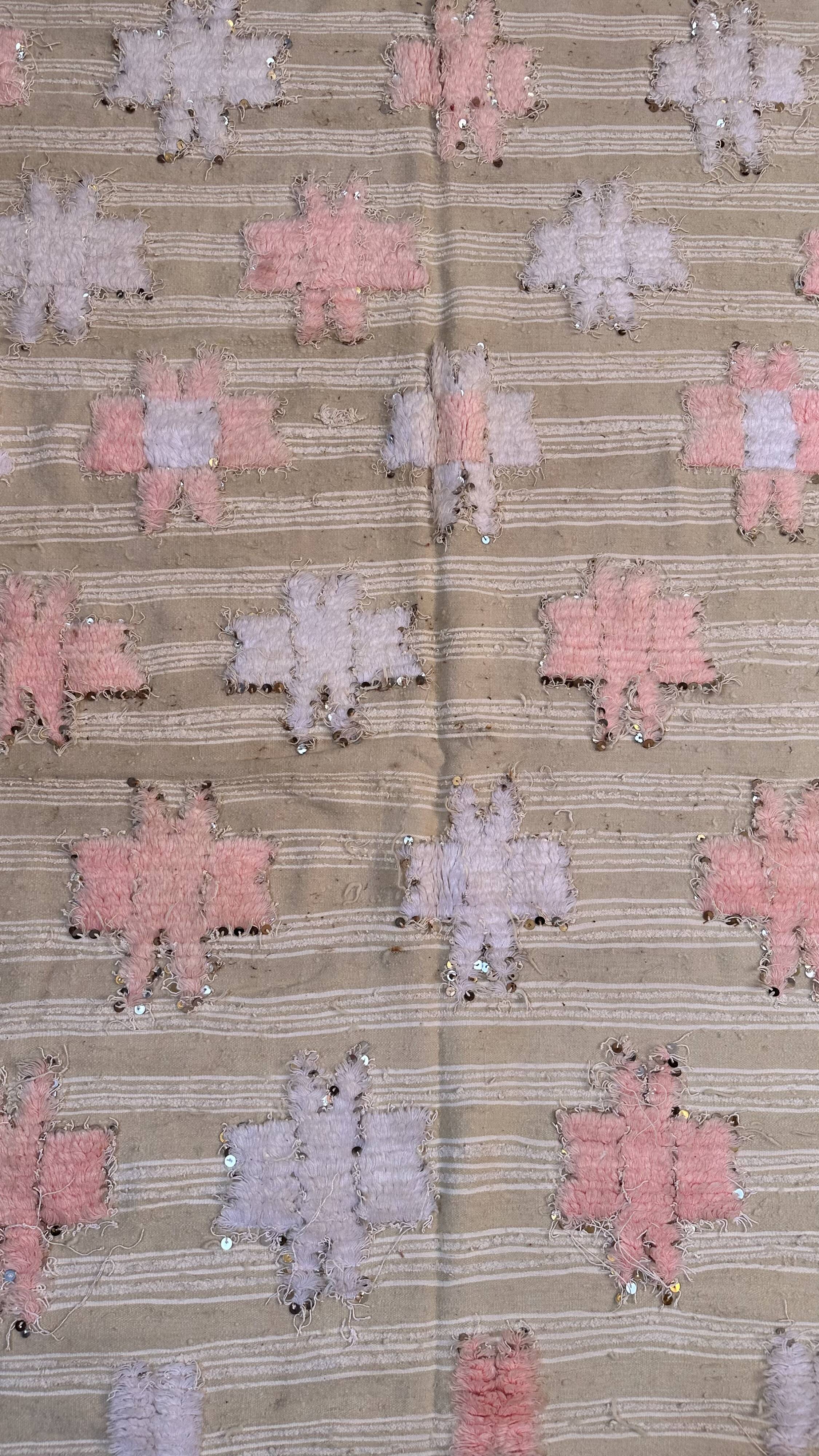 Handira beige moroccan rug