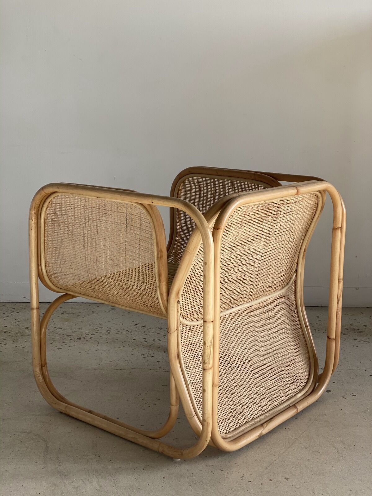U-shaped armrest rattan armchair, grid canning