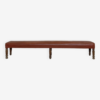 Bistro bench in imitation leather.