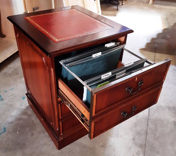 Petit meuble de bureau