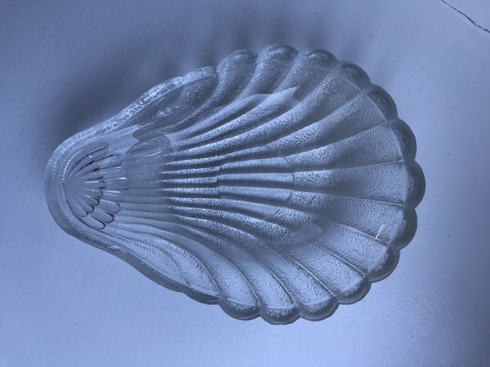 Vide-poche coquillage en verre années 70