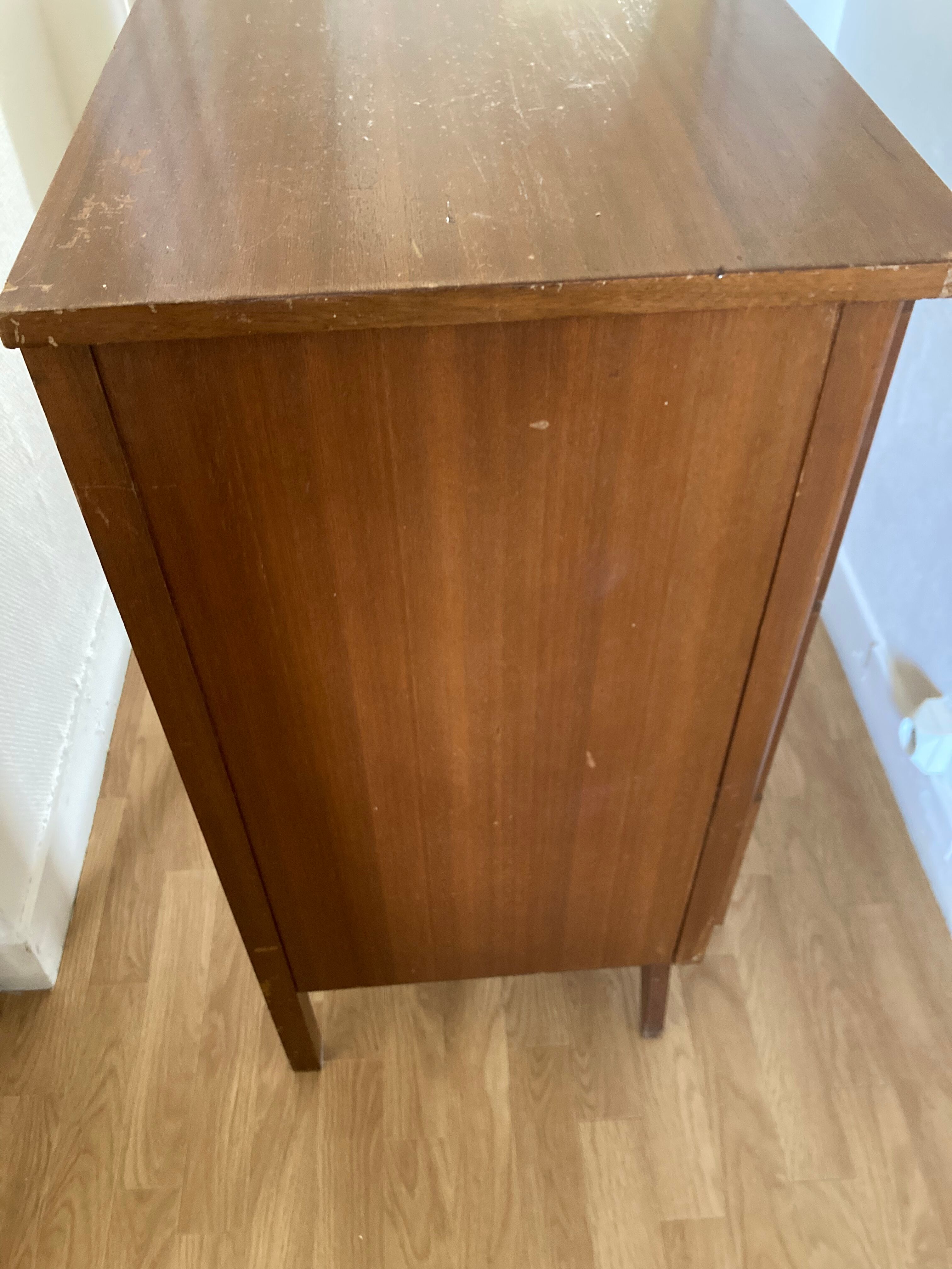Vintage chest of drawers year 50