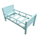 Doll bed