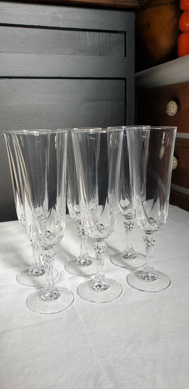 Six crystal champagne flutes