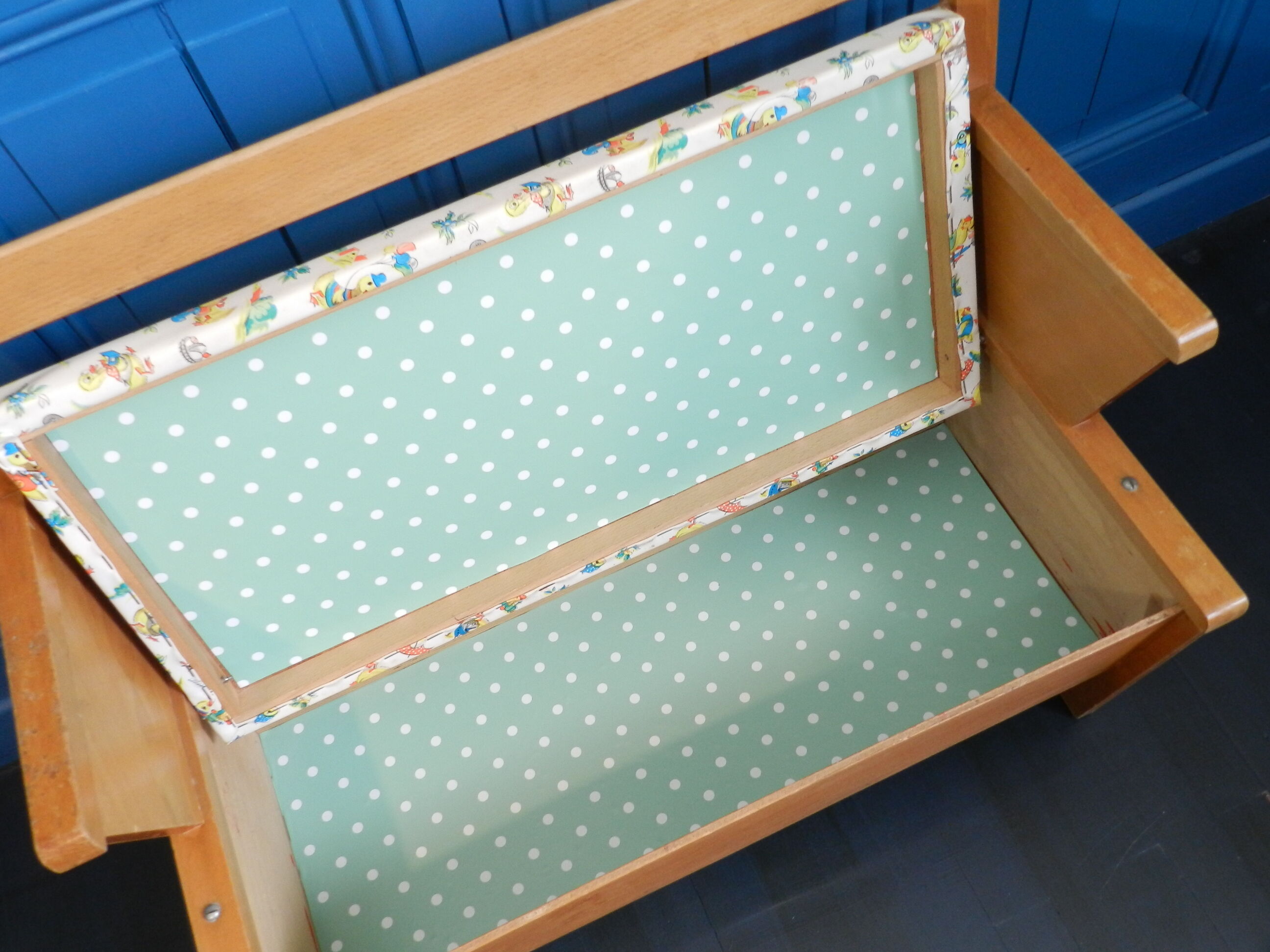 Toy chest bench years 50