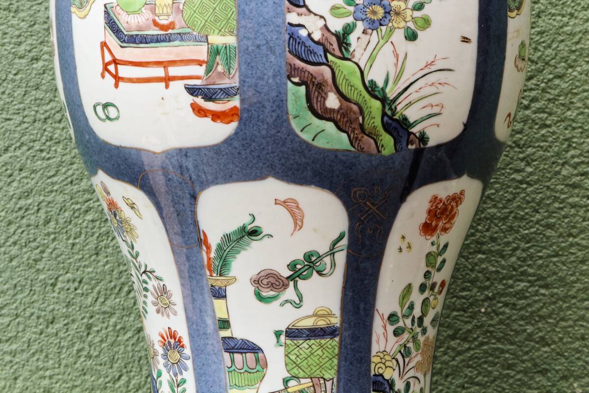 Lamp base, Chinese porcelain, Kangxi style, late 19th century.