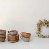 Stoneware coffee service, cups and saucers