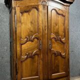 Armoire Louis XV Charolaise en noyer massif d'époque XVIII siècle