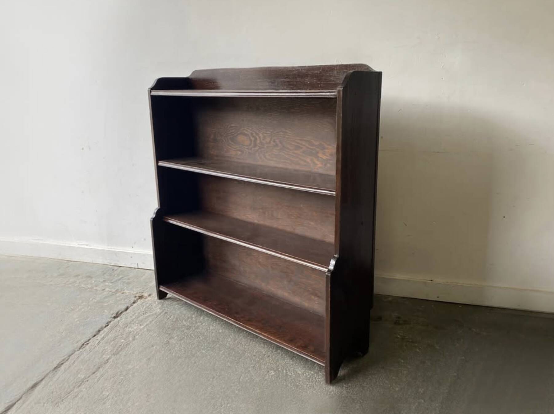 Antique Early 20th Century Free Standing Oak Book Shelves