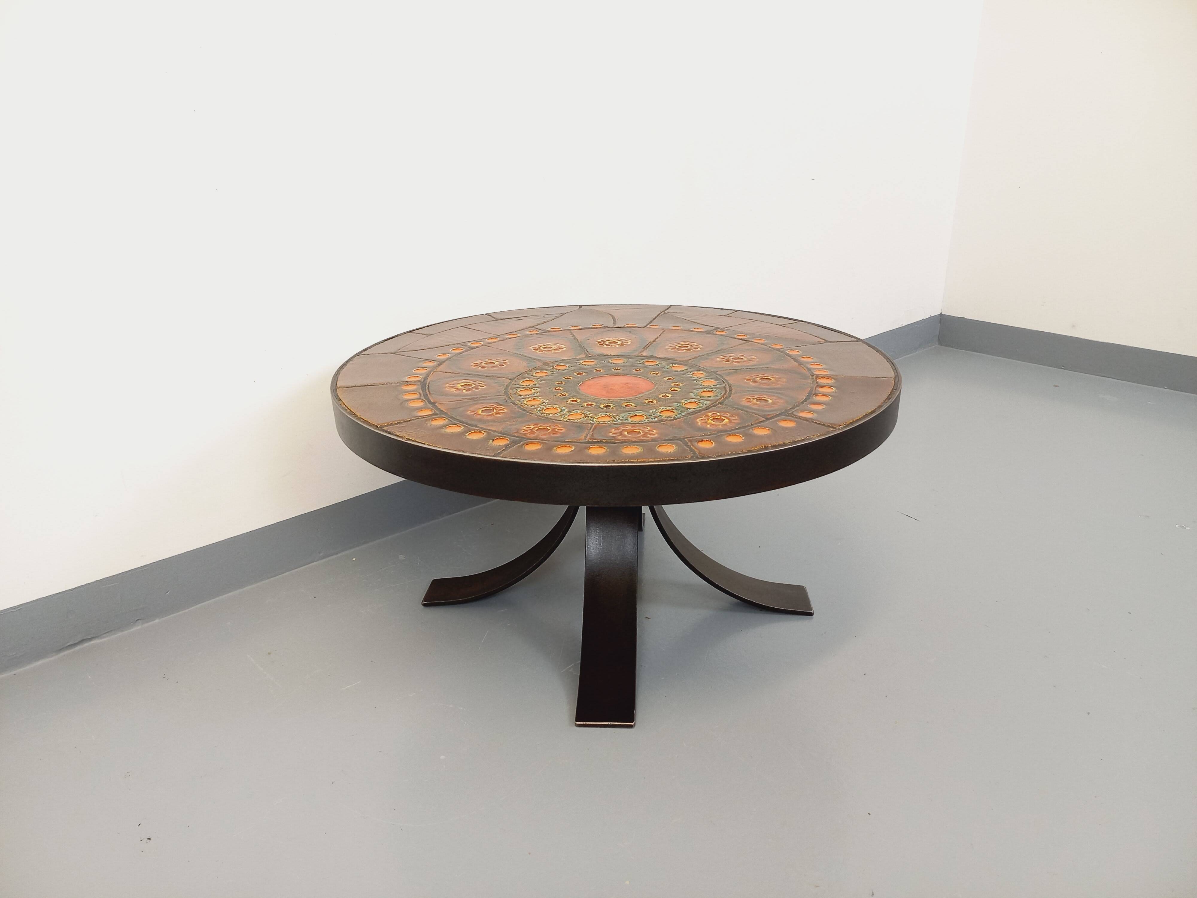 Vintage round coffee table from the 60s 70s by Raymond Corroyez in ceramic