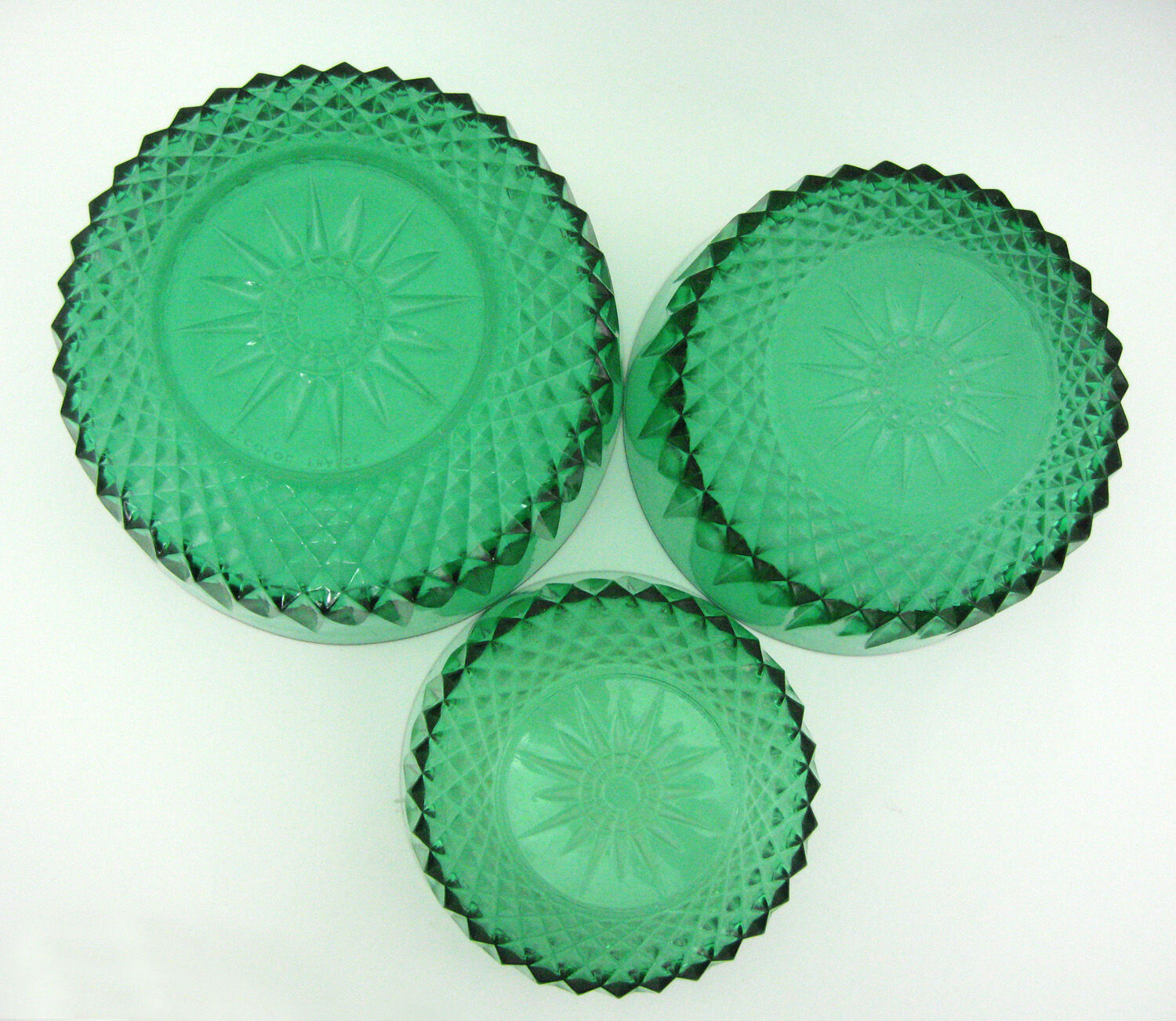 3 glass bowls soaked emerald green - Arcoroc France - vintage 60s