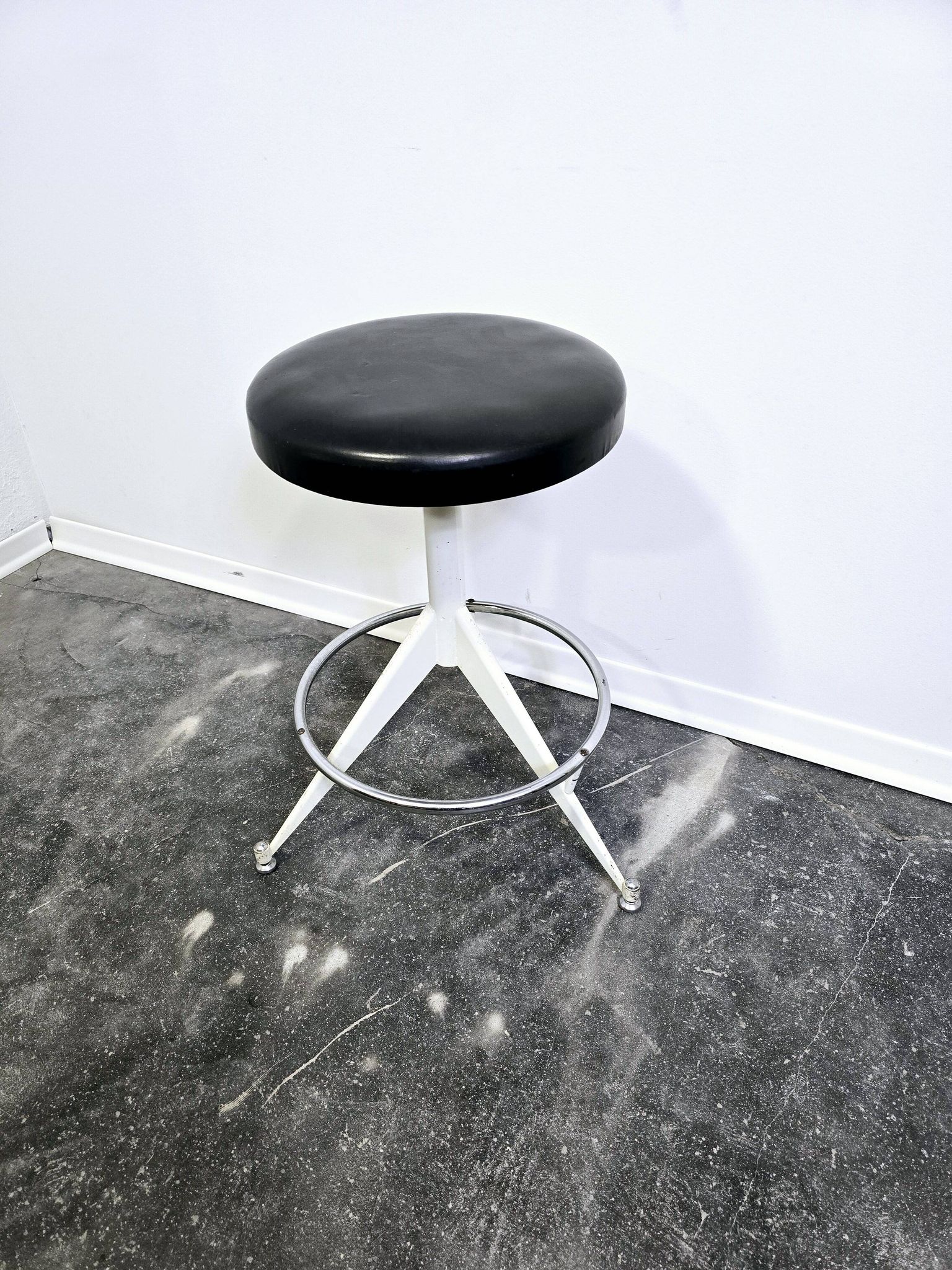 STOOL 1970s