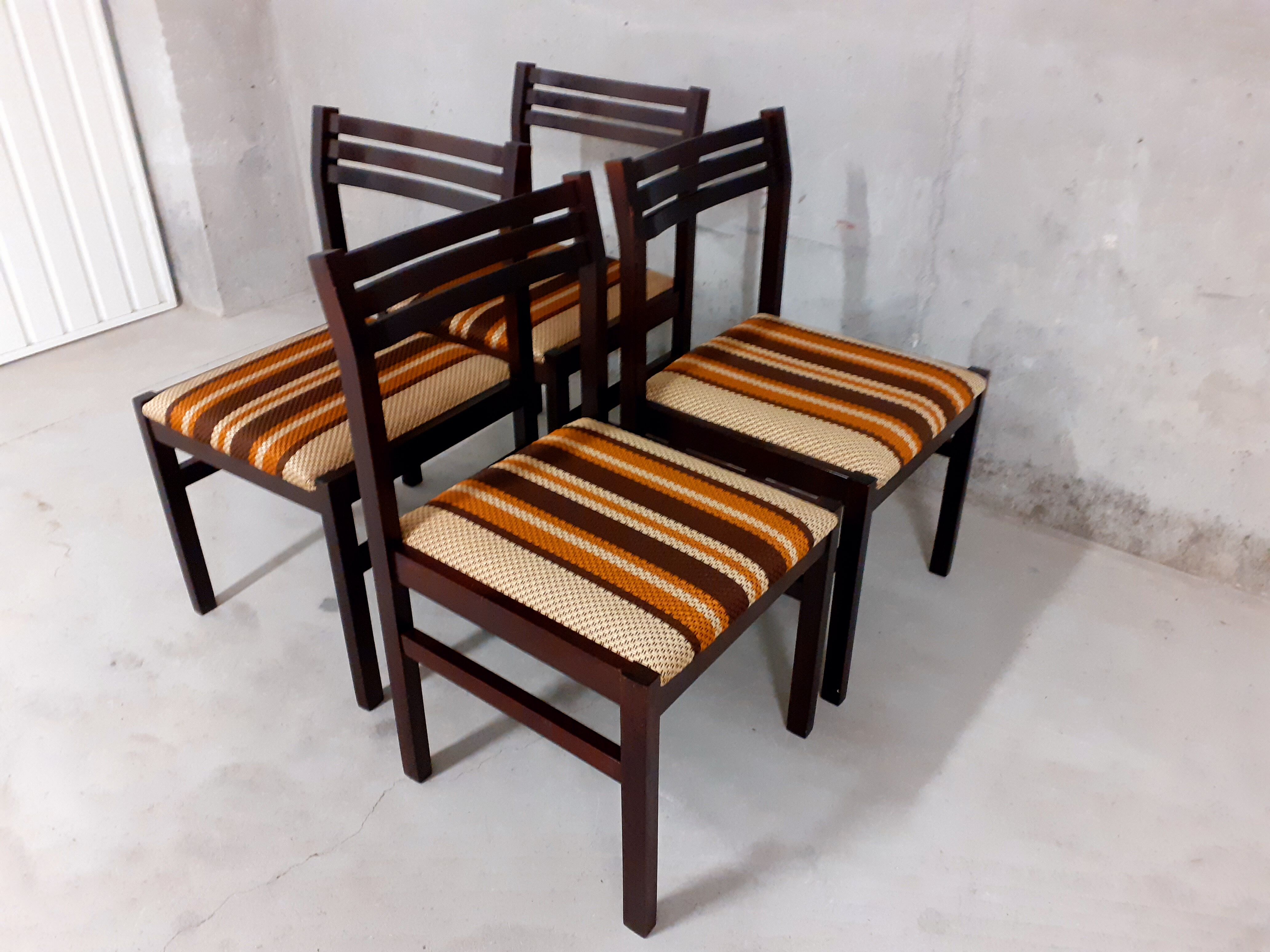 4 vintage chairs in wood and fabric 70s