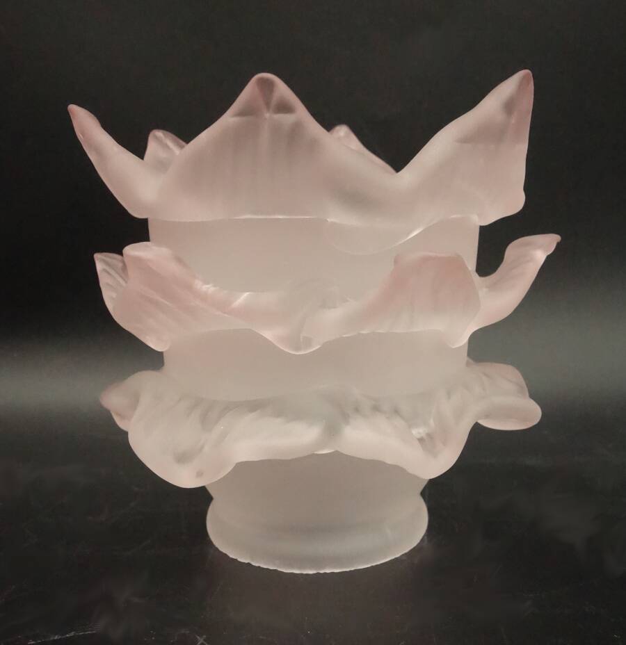 Tulipe en pâte de verre couleur rose pâle