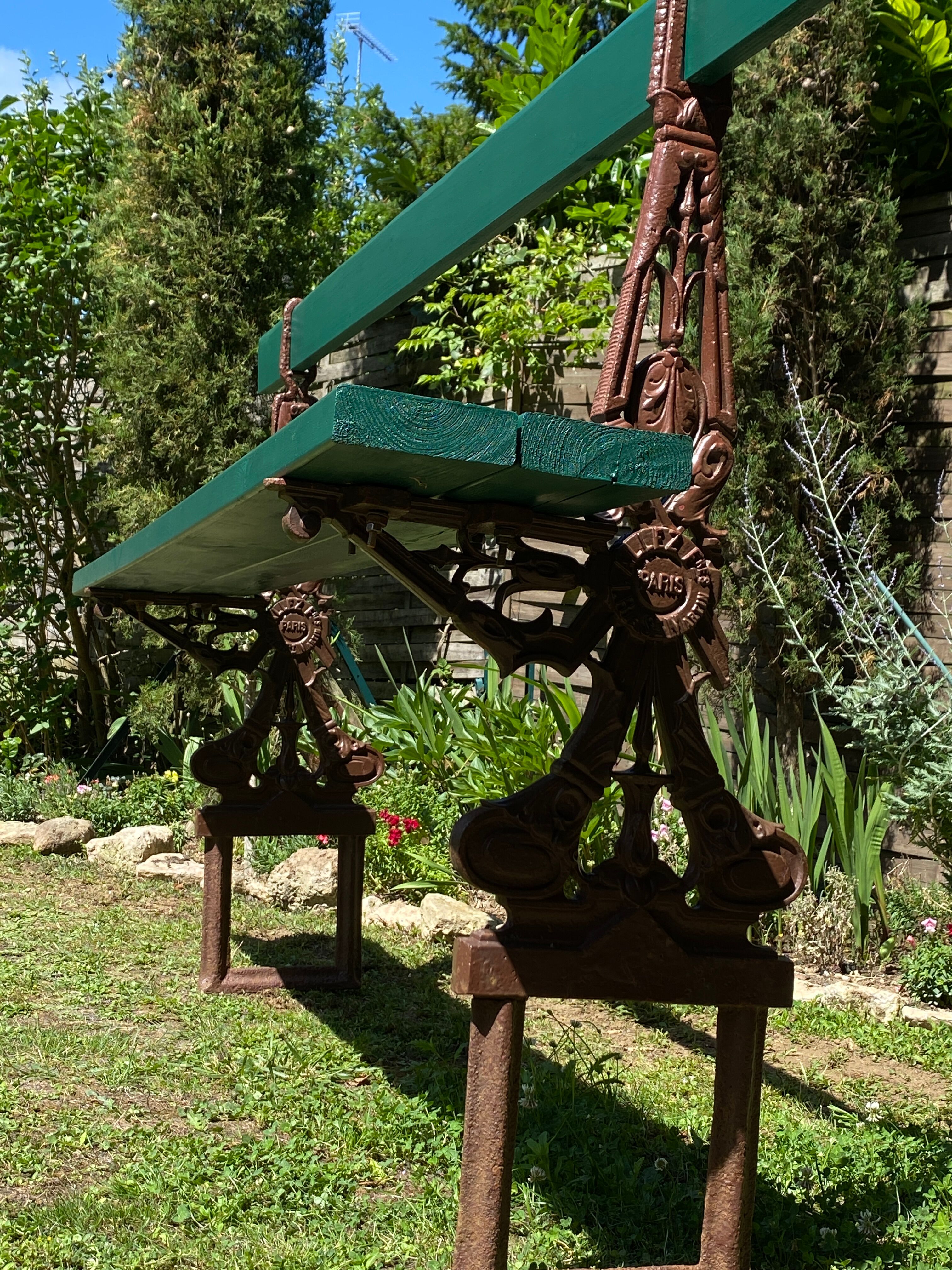 Former public bench of Paris