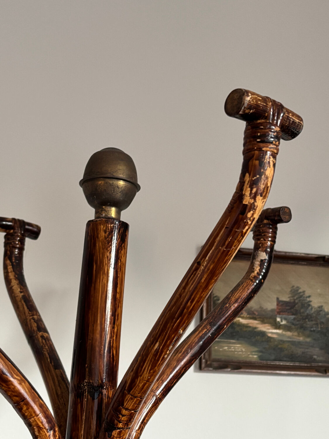 Porte manteau perroquet en rotin