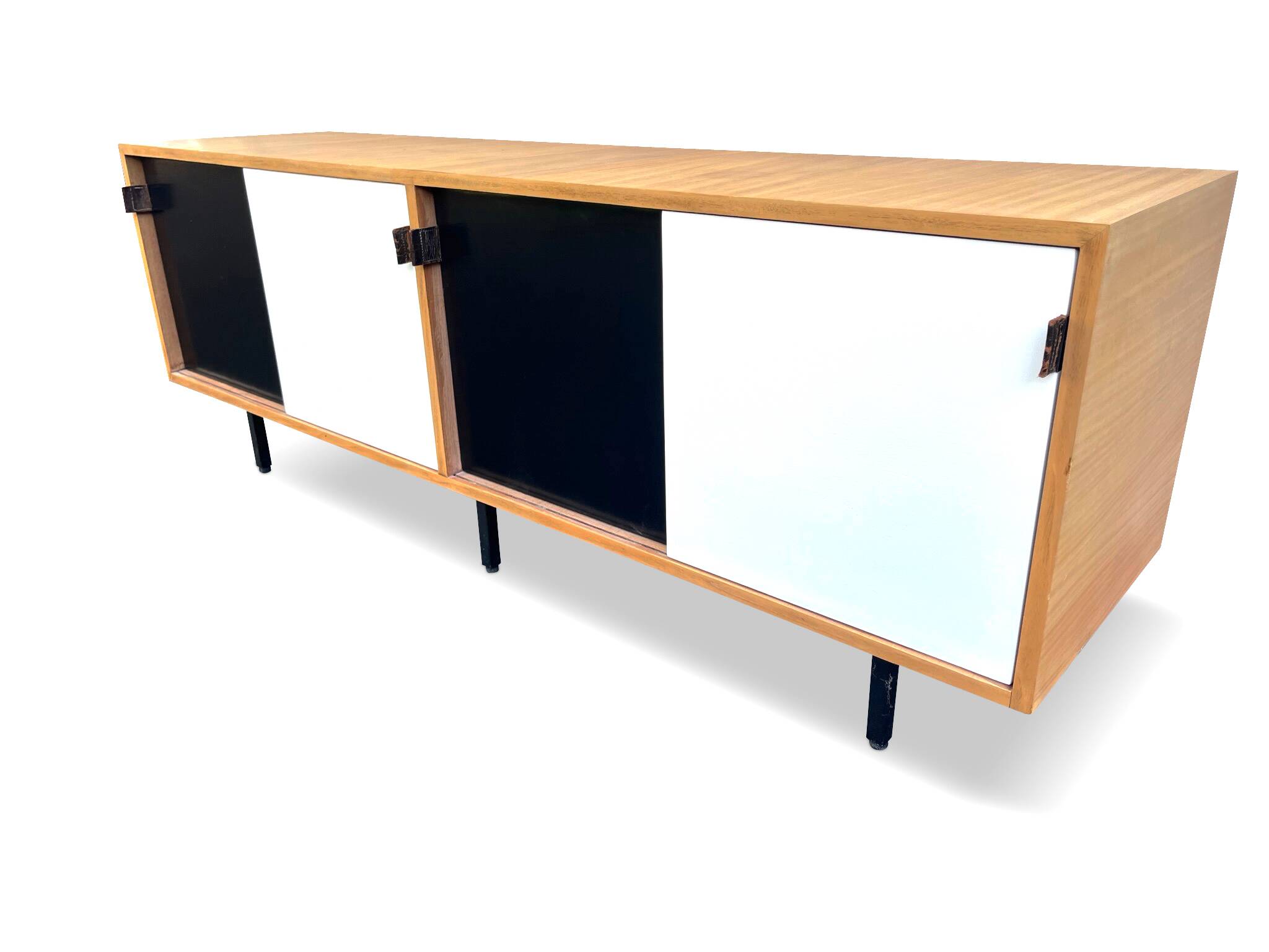 Magnifique enfilade Florence Knoll pour Knoll – design épuré et intemporel