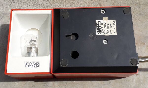 Lampe télescopique rouge