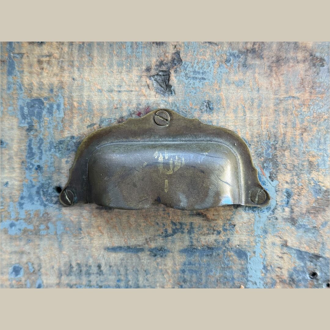 Blue patina beech drawer console established in 1940.