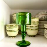 Vase en verre soufflé vert