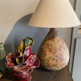Ceramic lamp with floral decorations