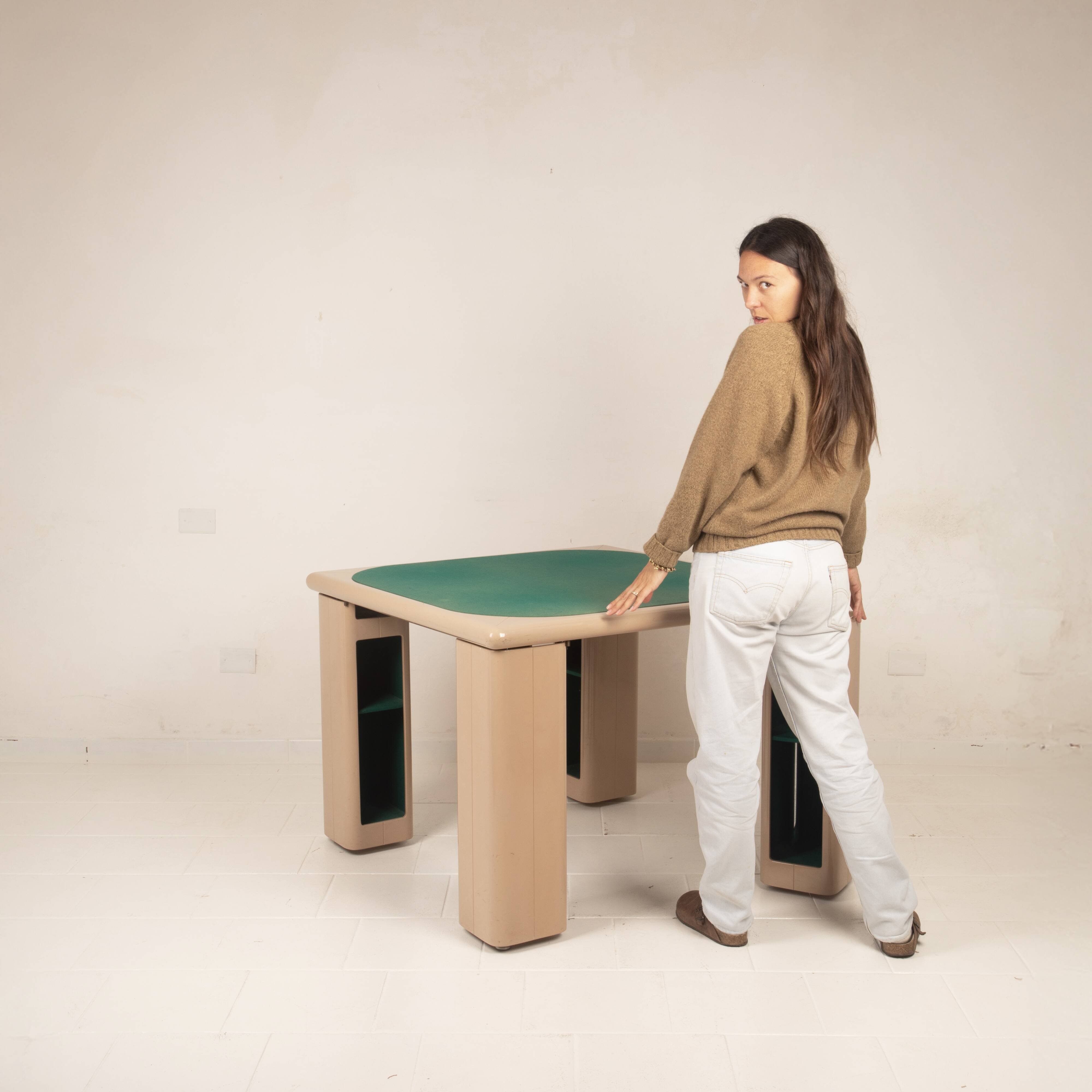 Pierluigi Molinari Lacquered Wood and Green Felt Game Table for Pozzi 1970