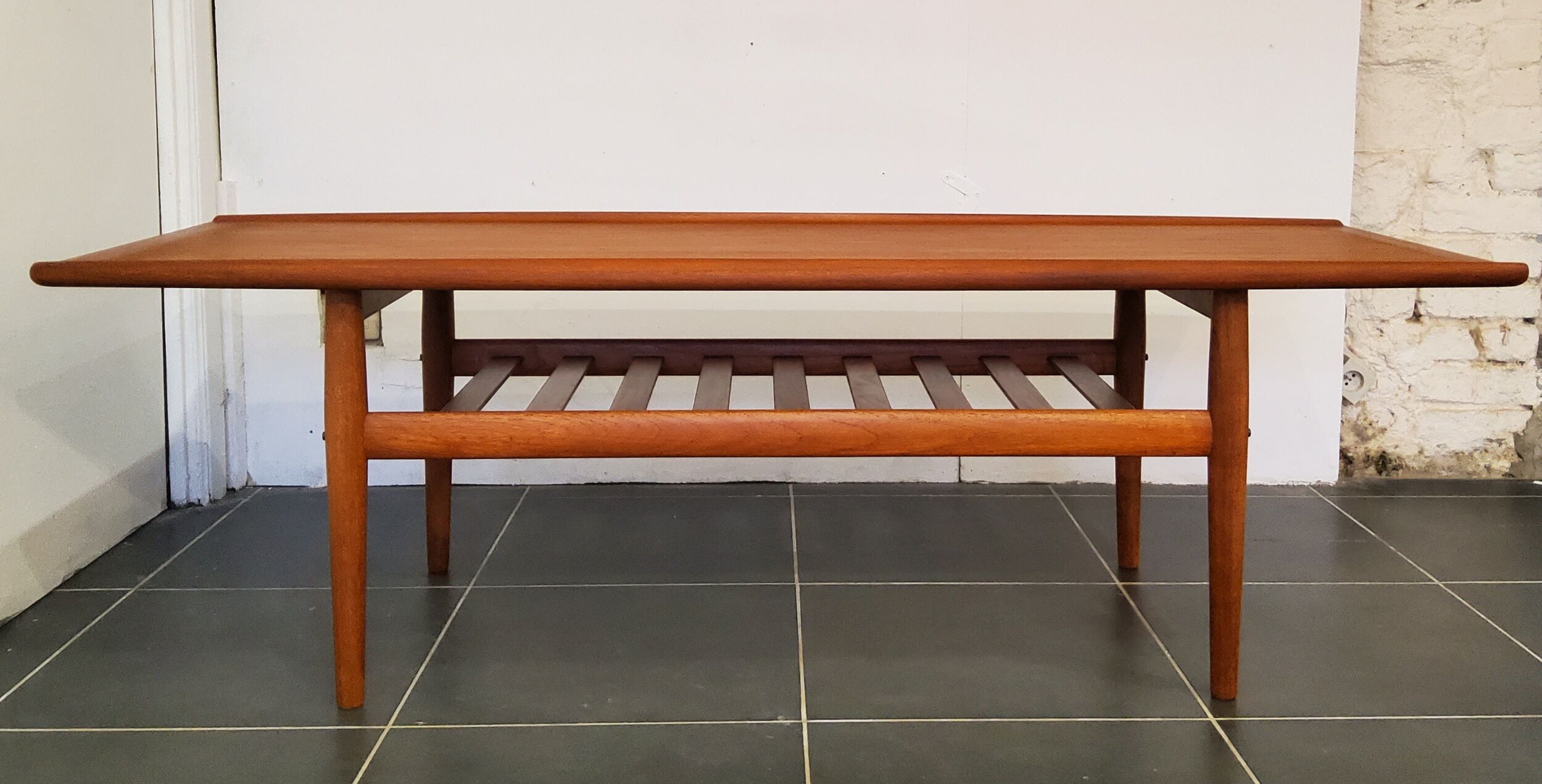 Grete Jalk design coffee table for Glostrup Mobelfabrik Denmark