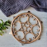 Bronze trivet