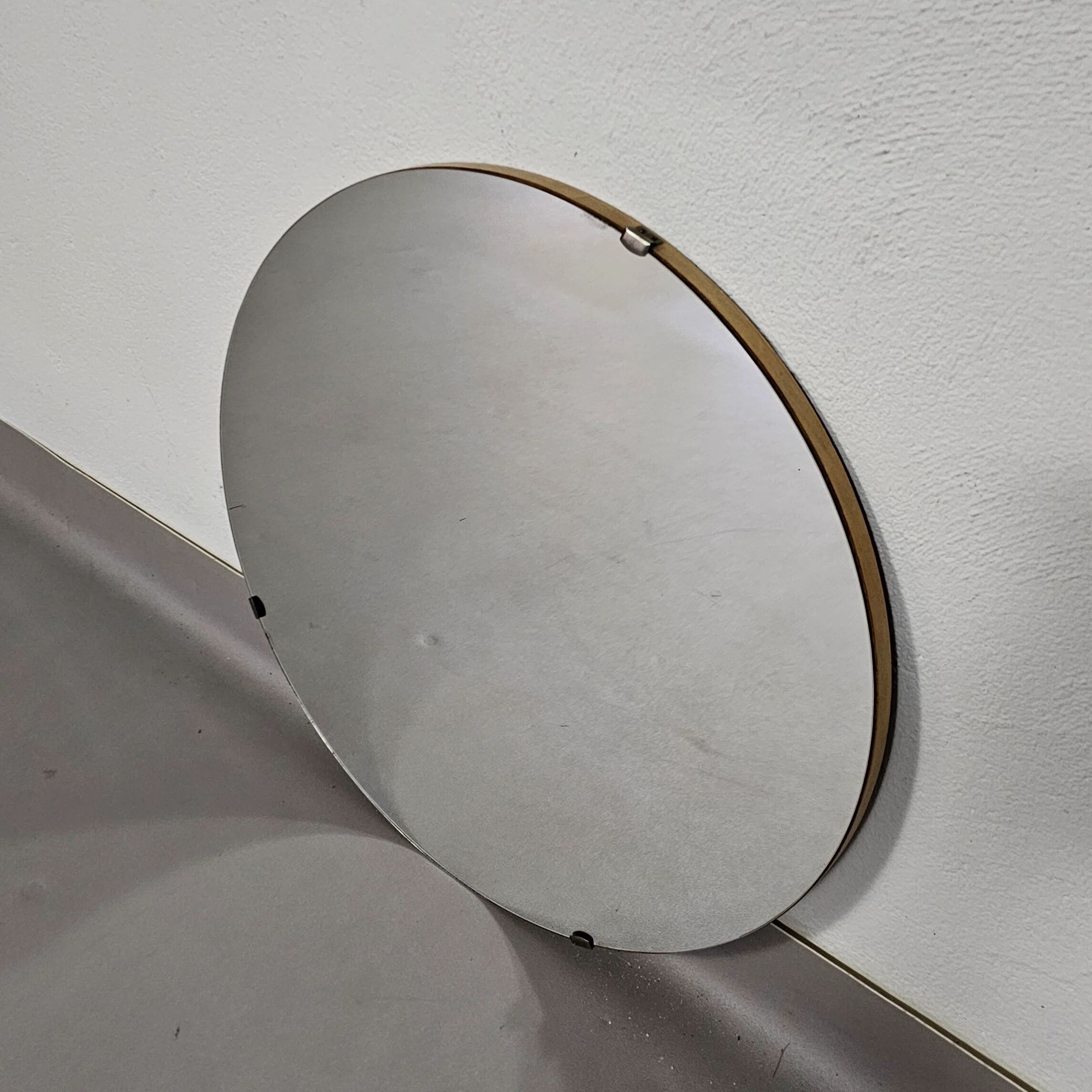 Miroir rond du milieu du siècle des années 1960