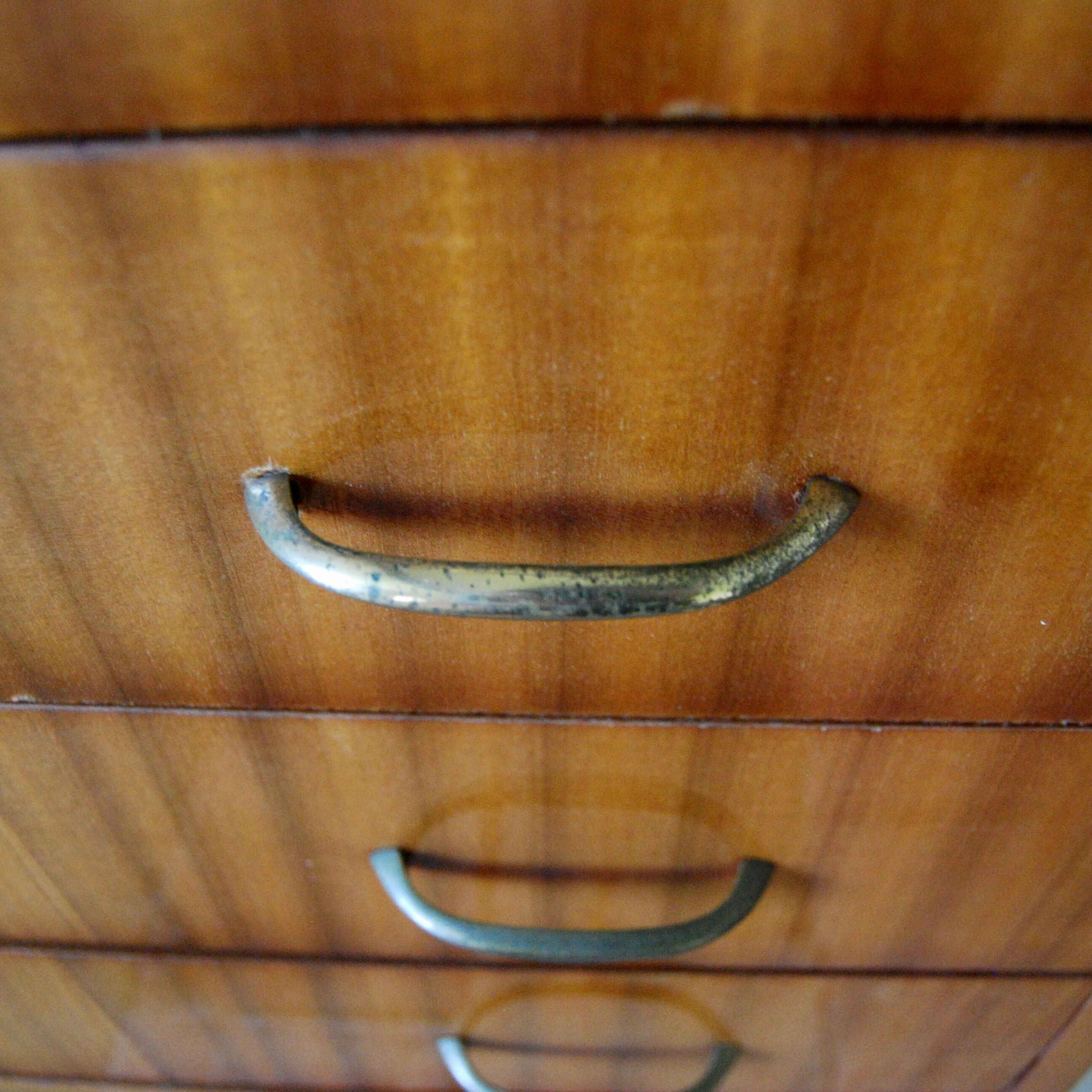 Dresser in blond varnished wood