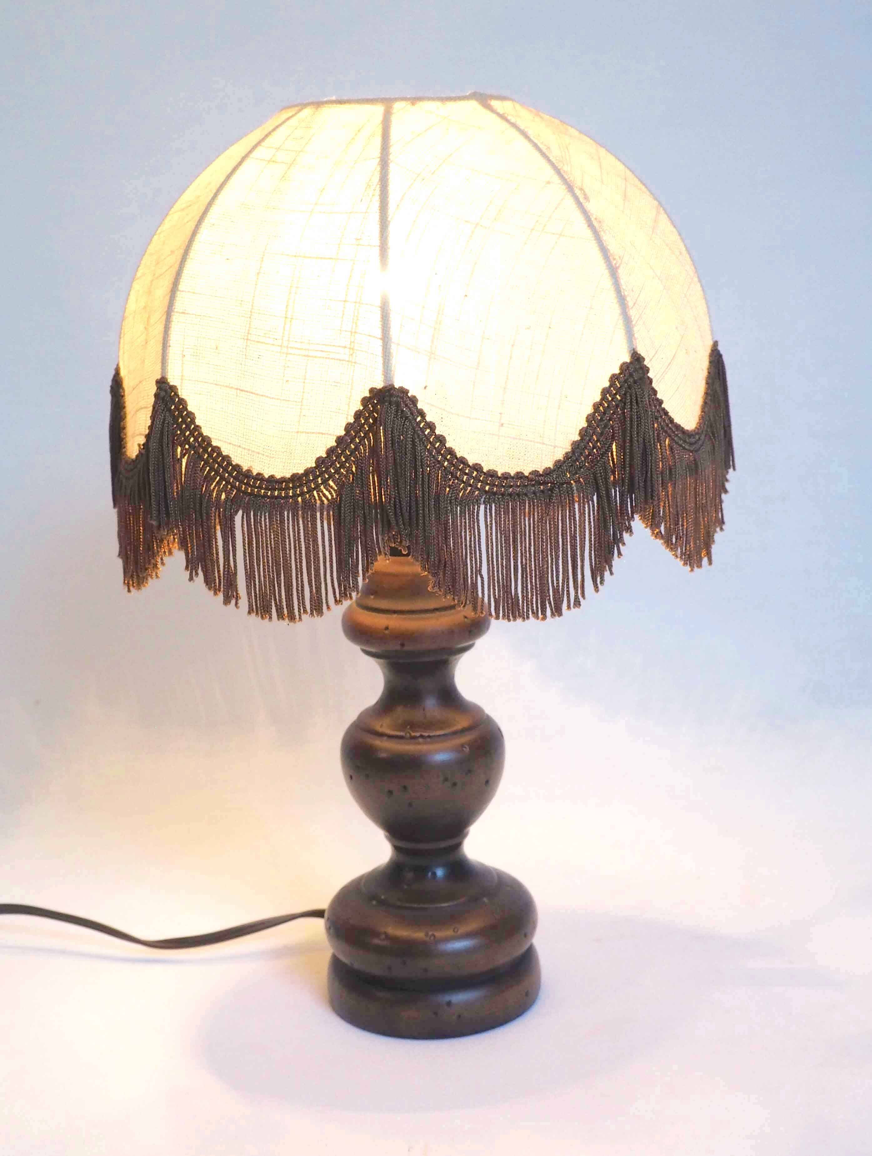 Small wooden foot lamp