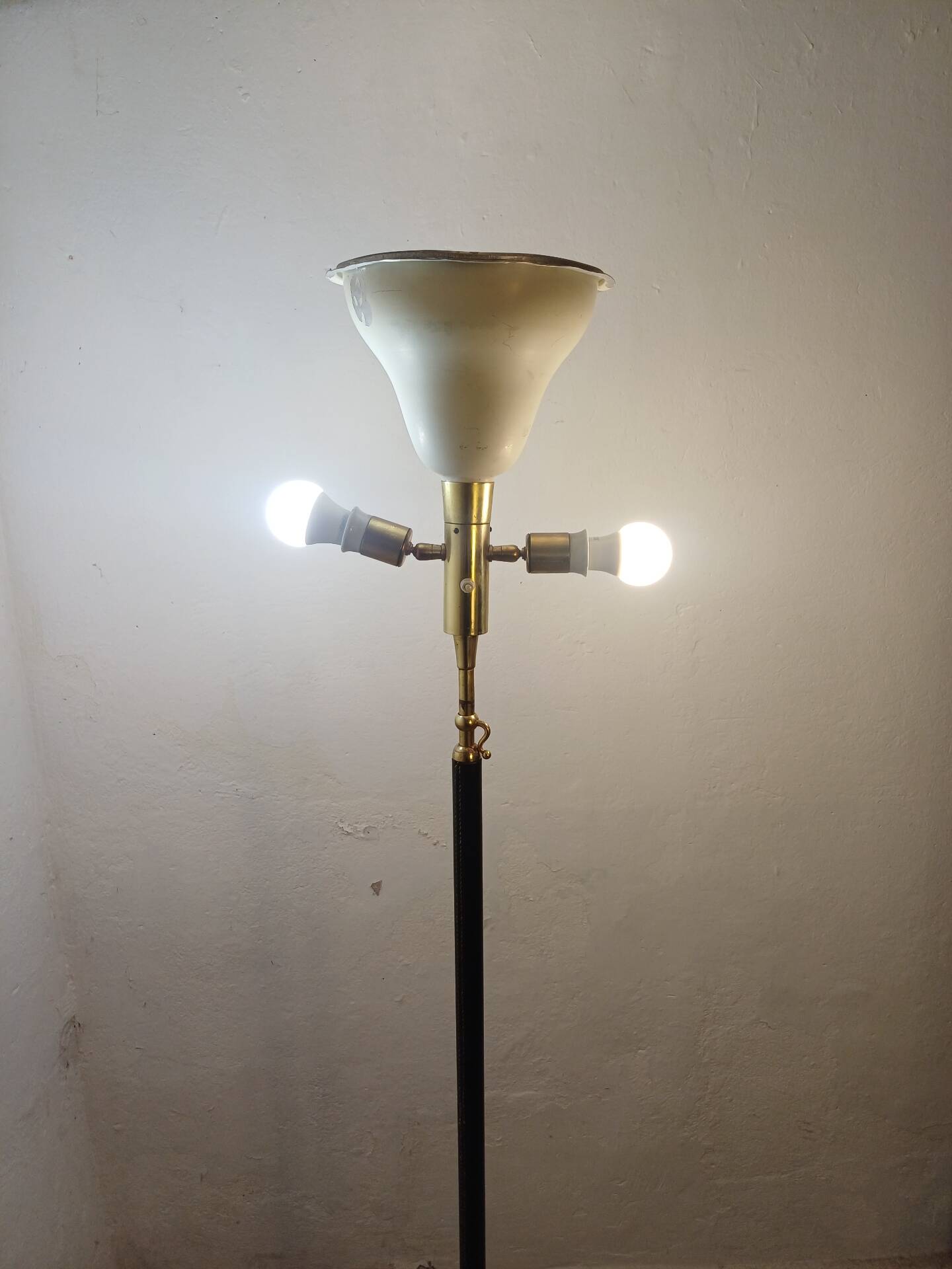 Gino Sarfatti floor lamp model 1025 Arteluce