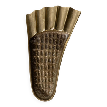 Vintage brass ashtray from the 1970s, foot-shaped, South Korea.