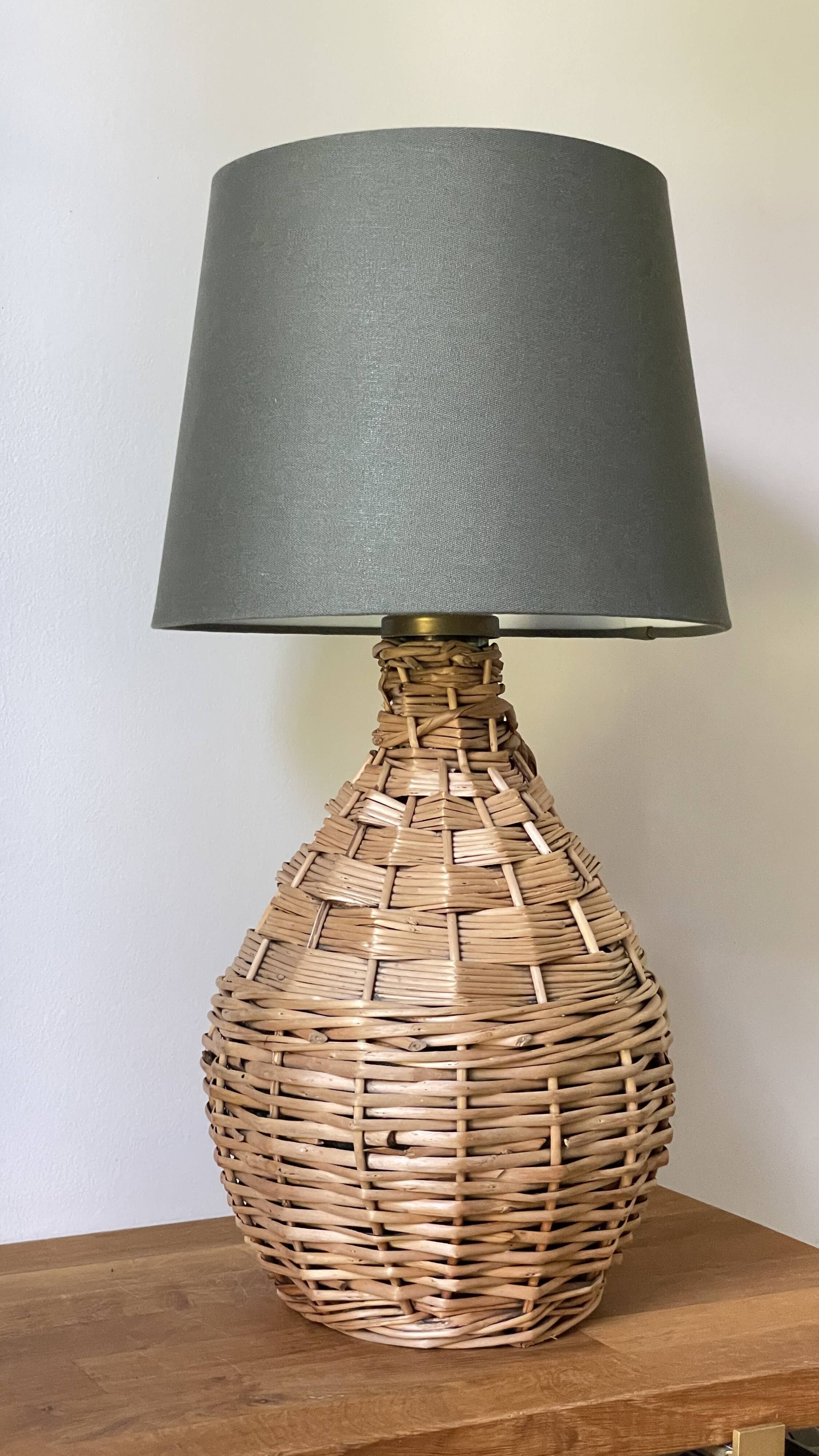 Vintage rattan Dame Jeanne lamp