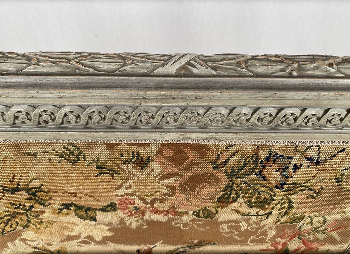 Grey lacquered wooden fireplace screen in Louis XVI style, circa 1900.