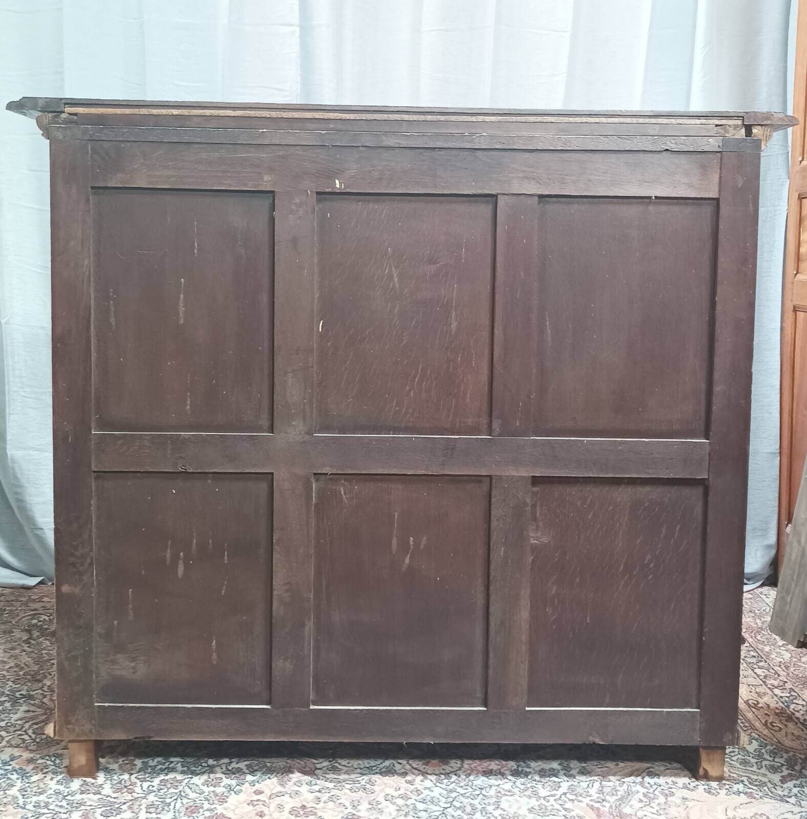 Louis XIII display cabinet in oak, 19th century