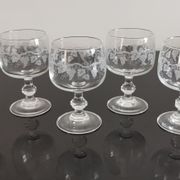 Set of 6 wine glasses on feet decoration grapes and vine shoot
