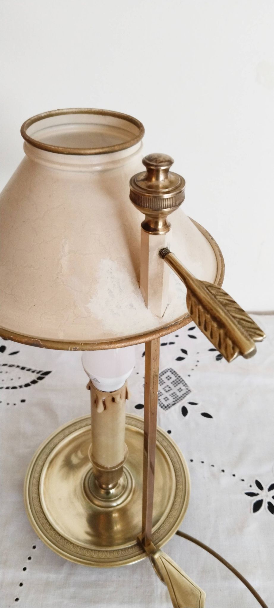 Gilded bronze hot water bottle lamp, Empire style, beige metal lampshade