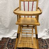 Chaise haute bébé en bois vintage