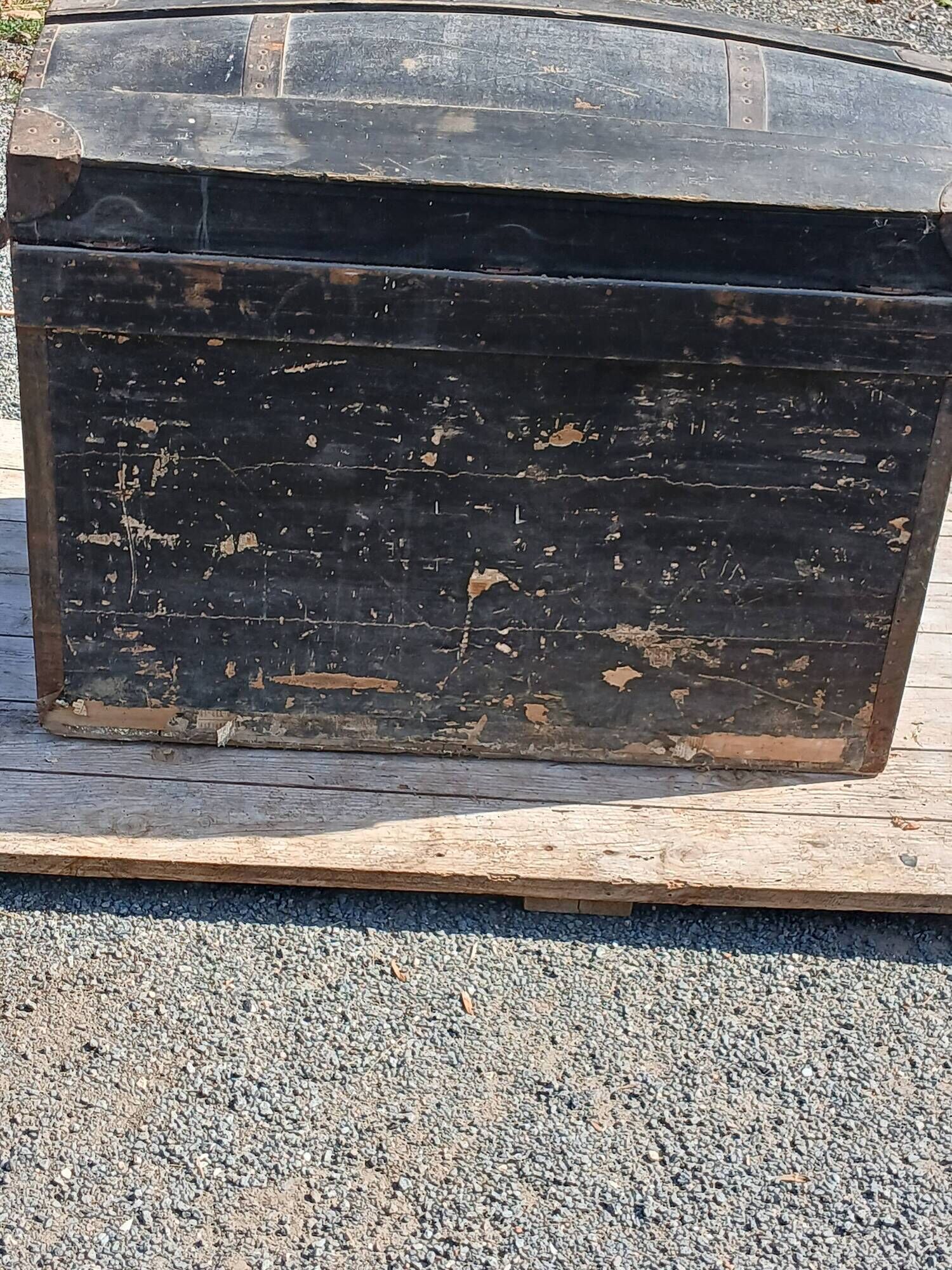 Malle Bombée Ph. Drevet Paris 1867 / Antique French Domed Trunk Napoleon II