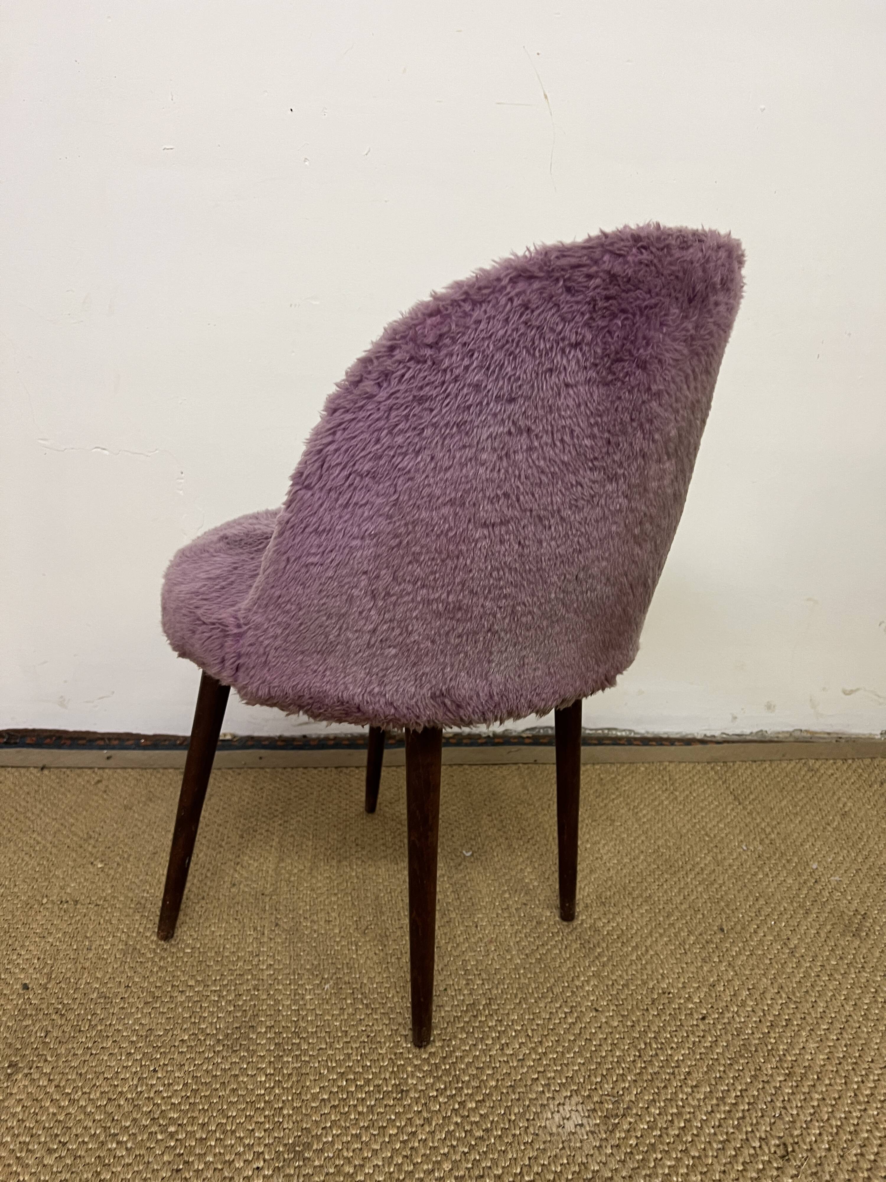 Vintage Lilac moumoute chair