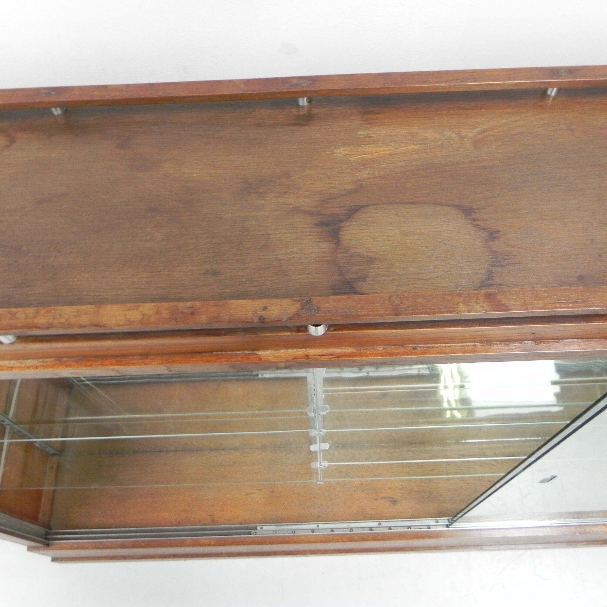 Large display cabinet with 2 sliding glass doors