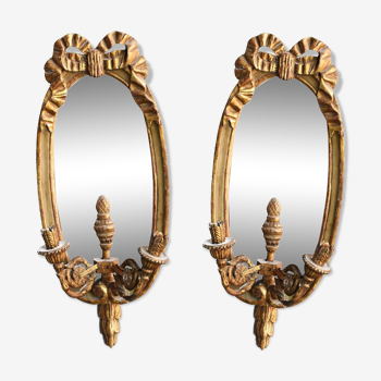 Paire d'appliques miroir 2 feux en bois doré et laqué de style Louis XVI