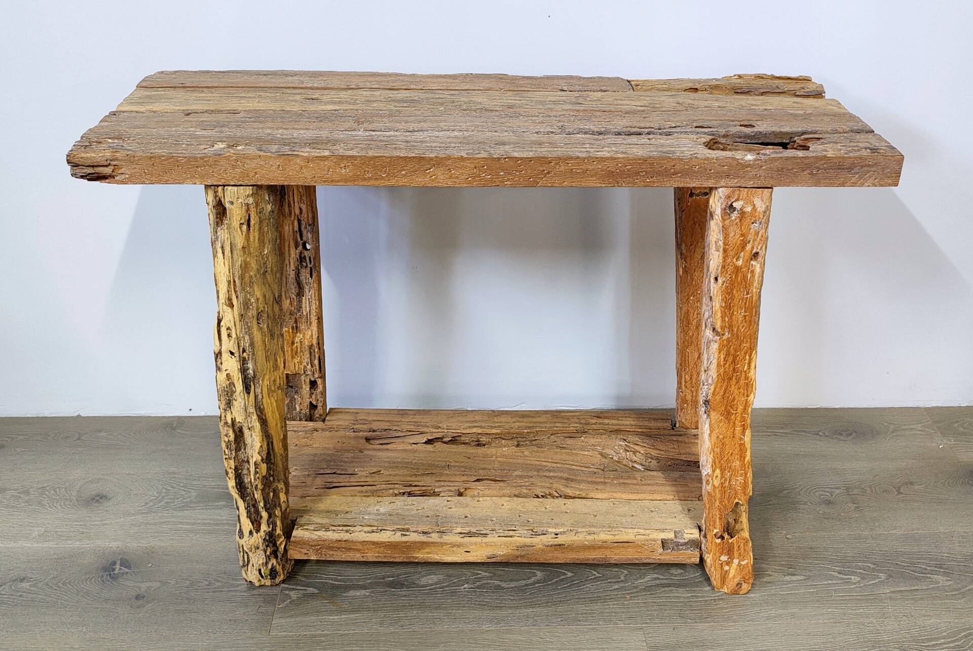 Petite console en bois brut ancien