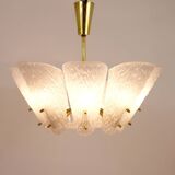 J. T. Kalmar Suspension en Laiton du Milieu du Siècle, Verre Texturé Blanc, Années 1950