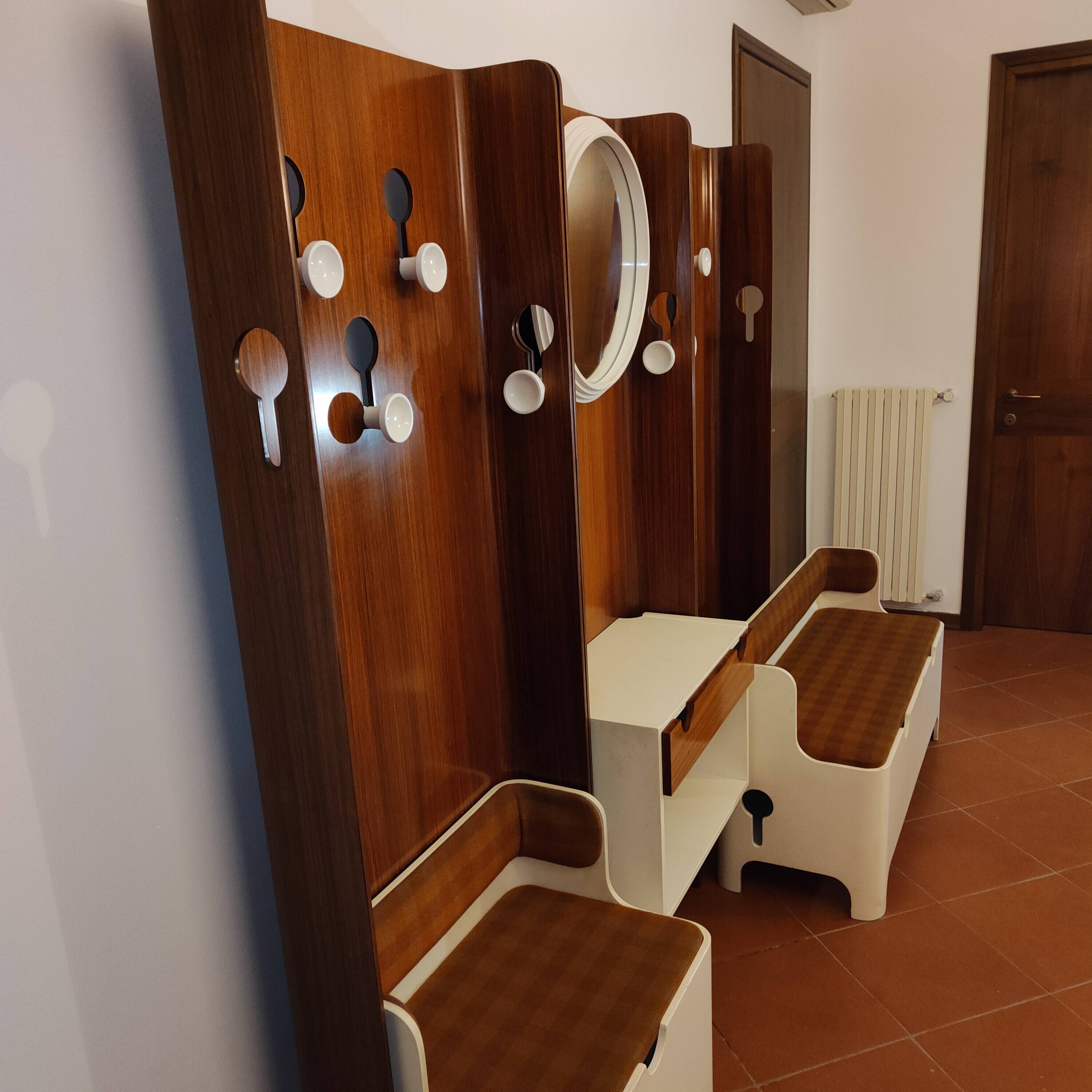 Icon of 1960s design – Carlo de Carli. Coat rack set.