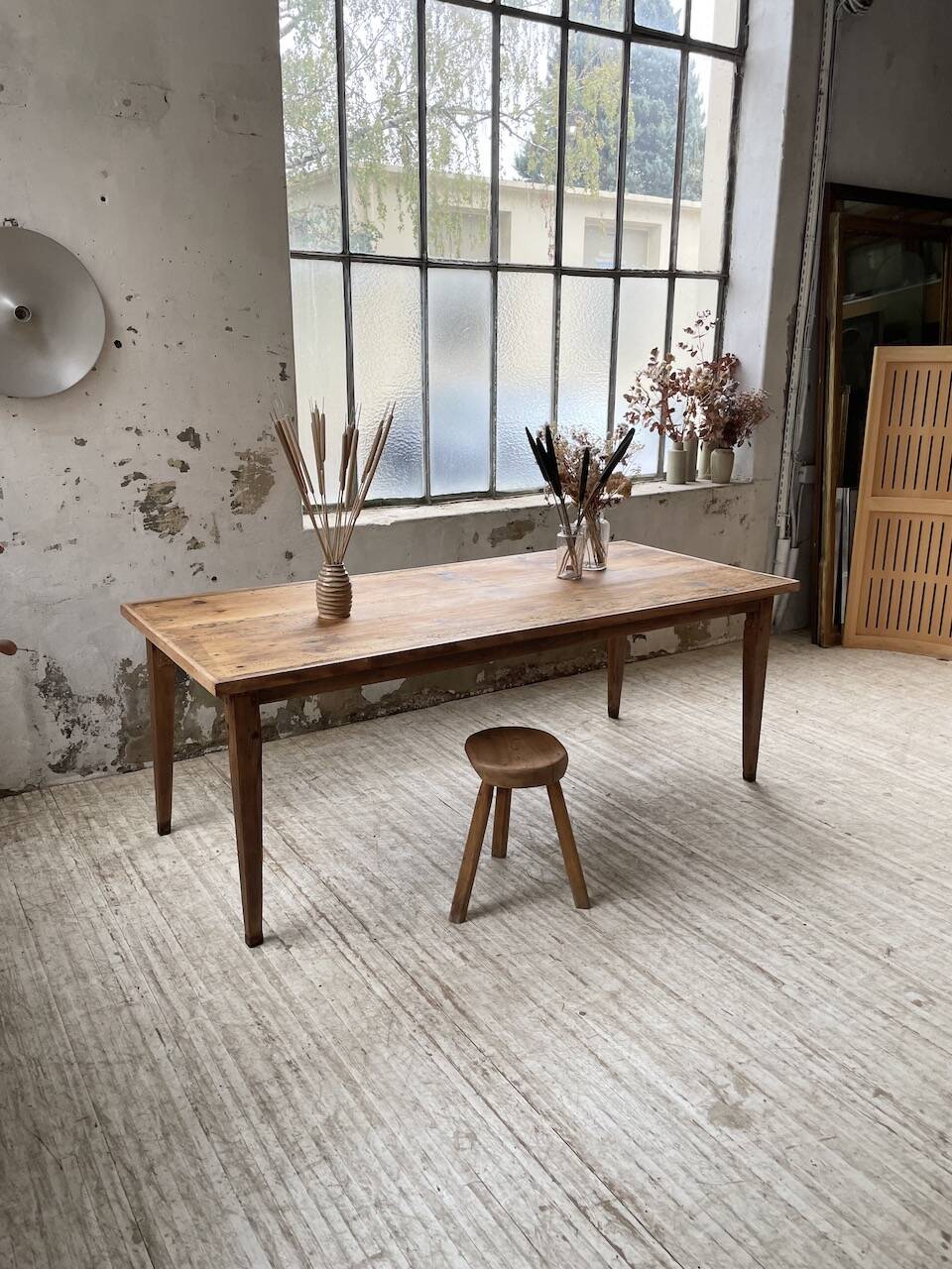 Farmhouse table with spindle legs 2m